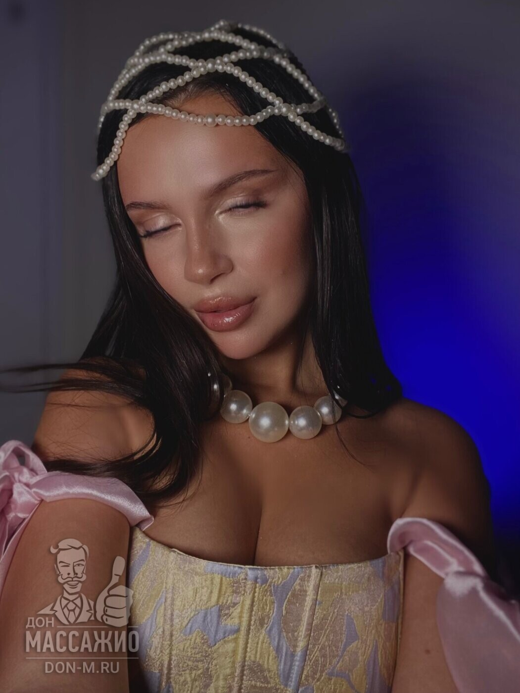 Ева, Москва